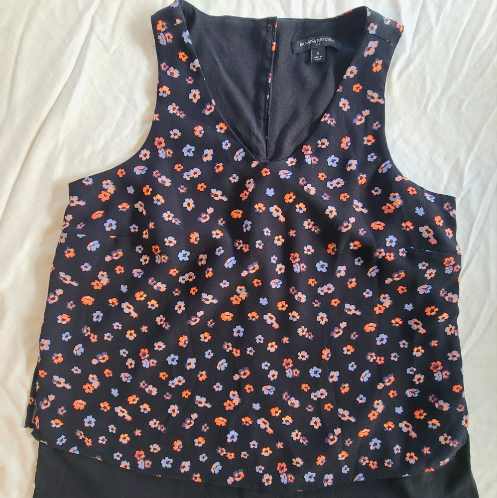 Banana Republic | Floral Navy Sleeveless Top